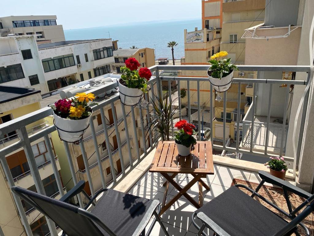 Gold Key Apartments, Durres Beach Екстер'єр фото