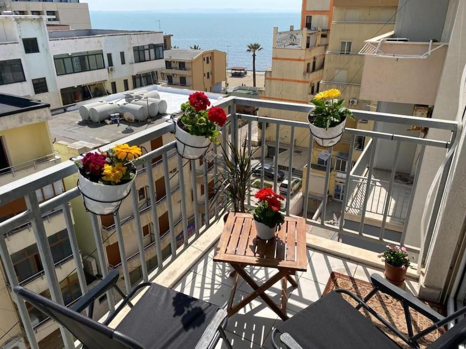 Gold Key Apartments, Durres Beach Екстер'єр фото